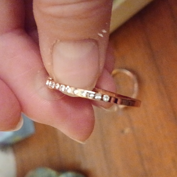 NWOT Earrings - Picture 2 of 3